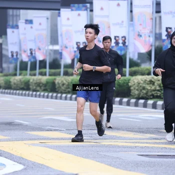 Runner Photo 8618882