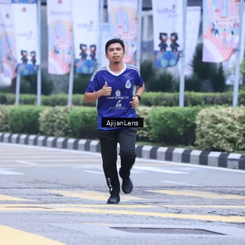 Runner Photo 8618899