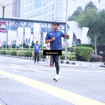 Runner Photo 8619002