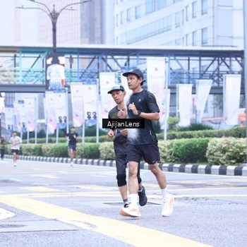 Runner Photo 8619021