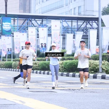 Runner Photo 8619023