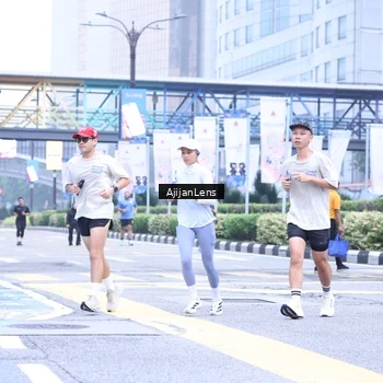 Runner Photo 8619024