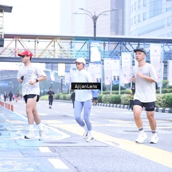 Runner Photo 8619028