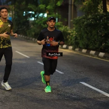 Runner Photo 8619060