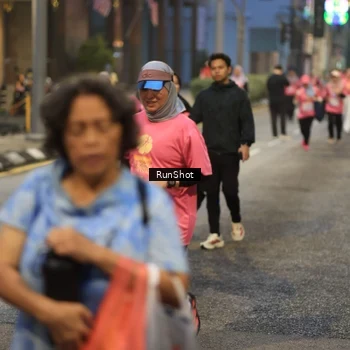 Runner Photo 8619068