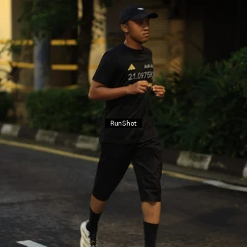 Runner Photo 8619181