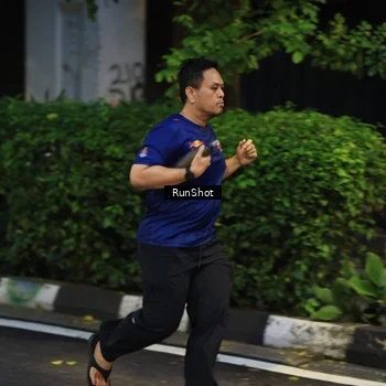 Runner Photo 8619971