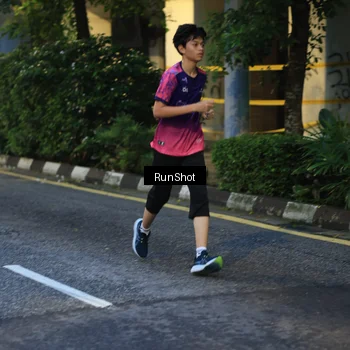 Runner Photo 8620167