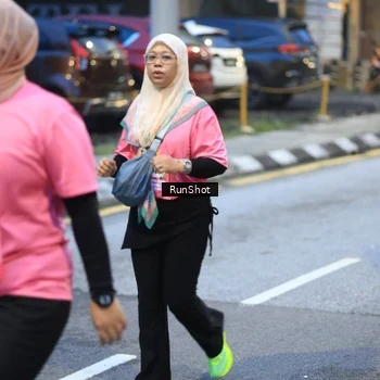 Runner Photo 8620324