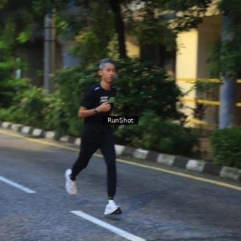 Runner Photo 8620589