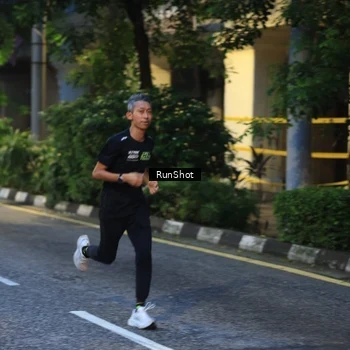 Runner Photo 8620591