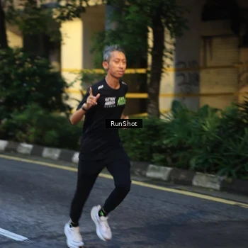Runner Photo 8620600