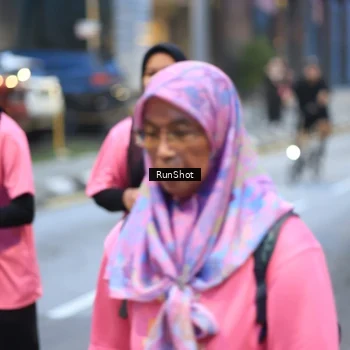 Runner Photo 8620899