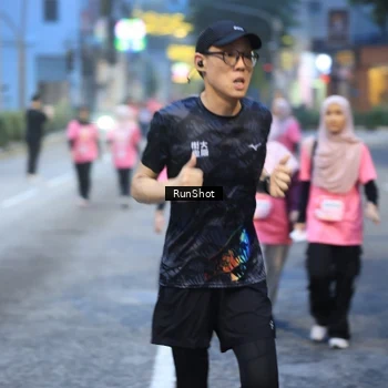 Runner Photo 8620910