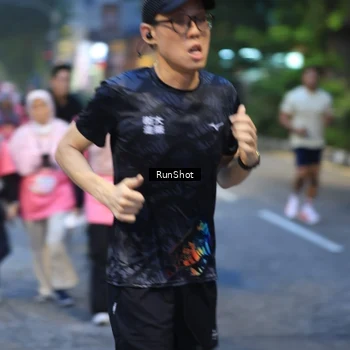 Runner Photo 8620916