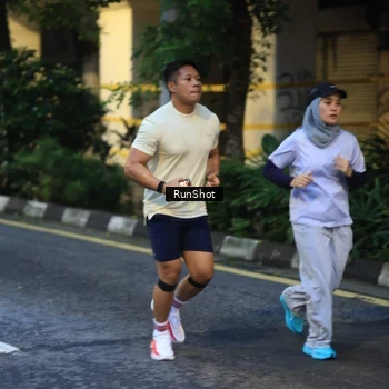 Runner Photo 8620944