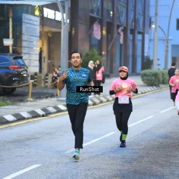 Runner Photo 8621058