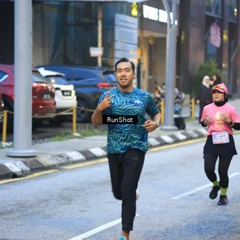 Runner Photo 8621063