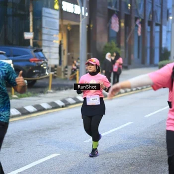 Runner Photo 8621068