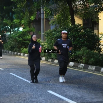 Runner Photo 8621252