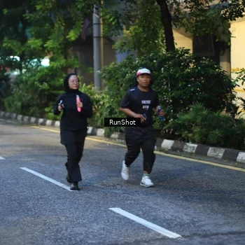 Runner Photo 8621253