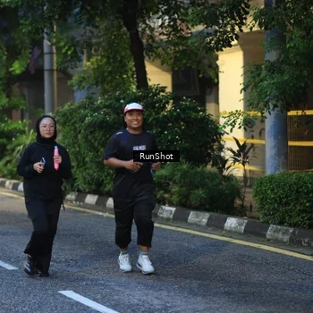 Runner Photo 8621256