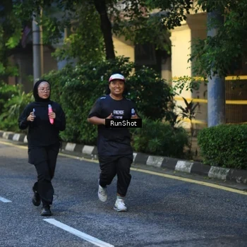 Runner Photo 8621258