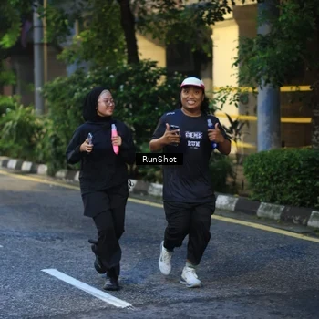 Runner Photo 8621265