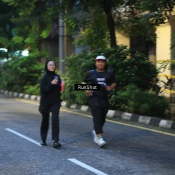 Runner Photo 8621267