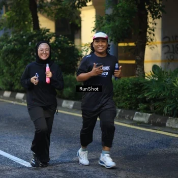 Runner Photo 8621272