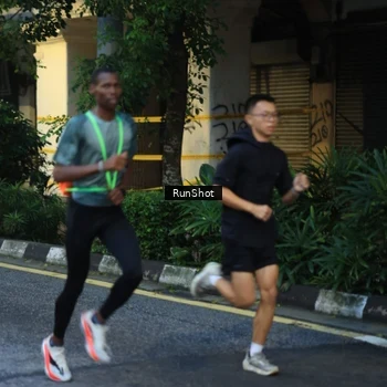 Runner Photo 8622152