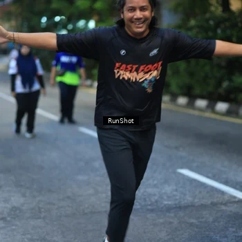 Runner Photo 8622365