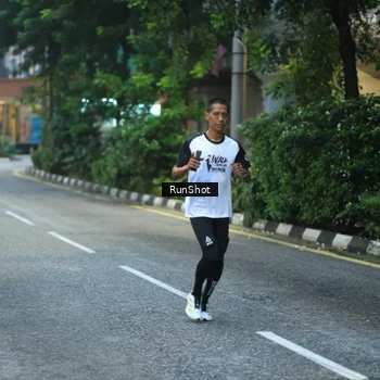 Runner Photo 8622883