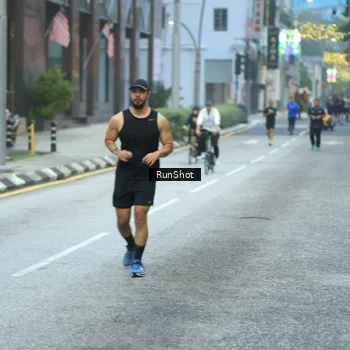 Runner Photo 8623042