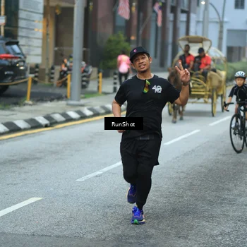 Runner Photo 8623070