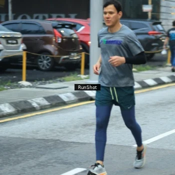 Runner Photo 8623243
