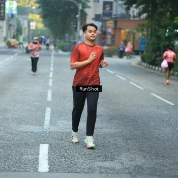 Runner Photo 8623286