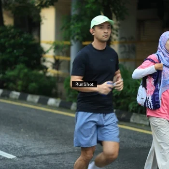 Runner Photo 8623412