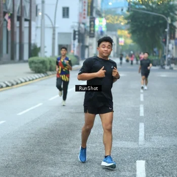 Runner Photo 8623464