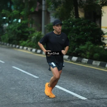Runner Photo 8623547