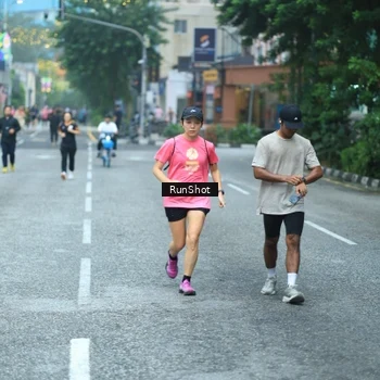 Runner Photo 8623696