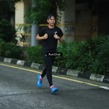 Runner Photo 8623703