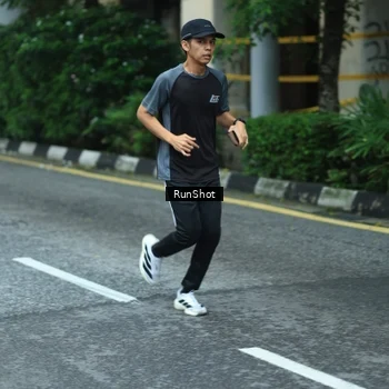 Runner Photo 8623731