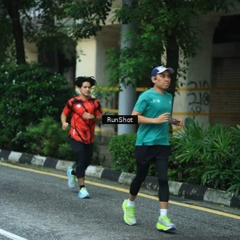 Runner Photo 8623748