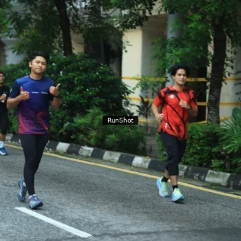 Runner Photo 8623766