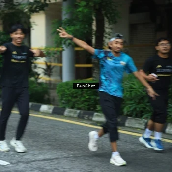 Runner Photo 8623771