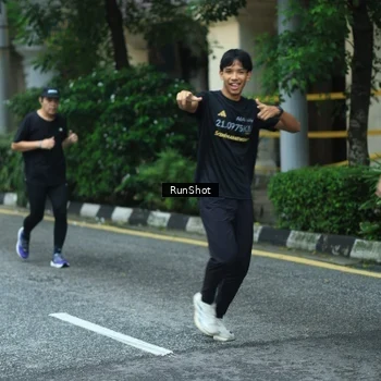 Runner Photo 8623774