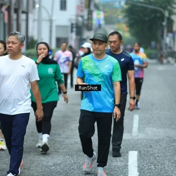 Runner Photo 8623882