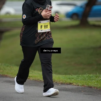 Runner Photo 8624004