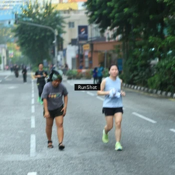 Runner Photo 8624005